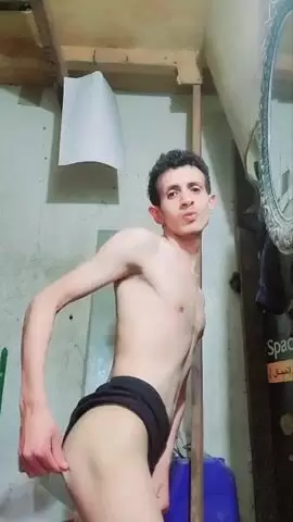 سالب سعودي يصور طيزه سكس لواط سعودي 